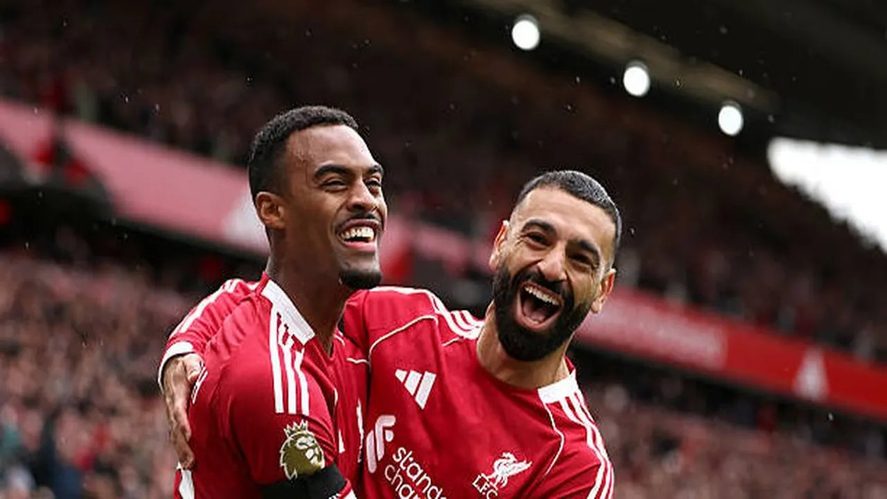 موقف محمد صلاح في تشكيل ليفربول أمام وولفرهامبتون وموعد المباراة والقنوات الناقلة